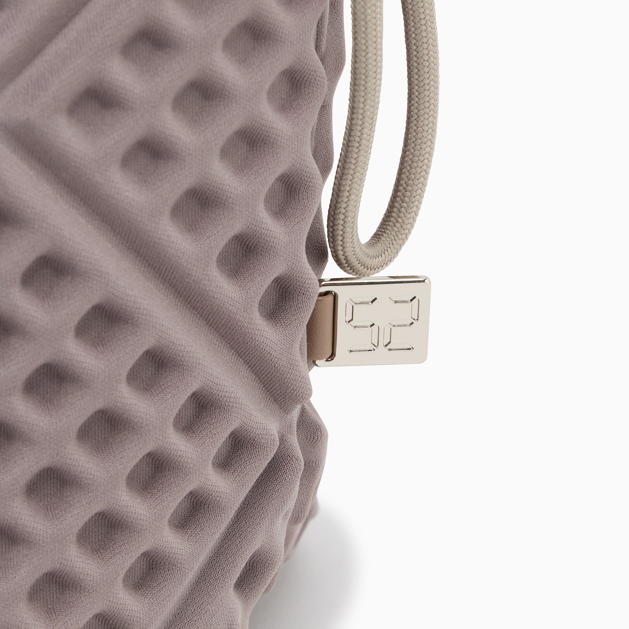 WAF-FUL TUCK TOTE (Greige)