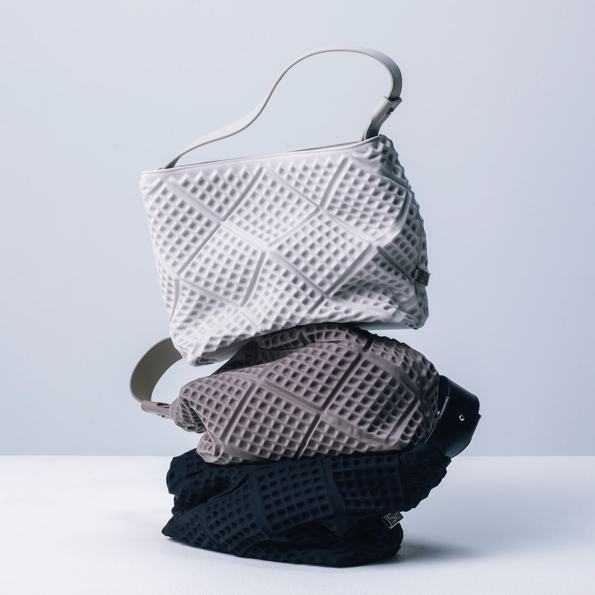 WAF-FUL ONE TOTE S (Icegray)