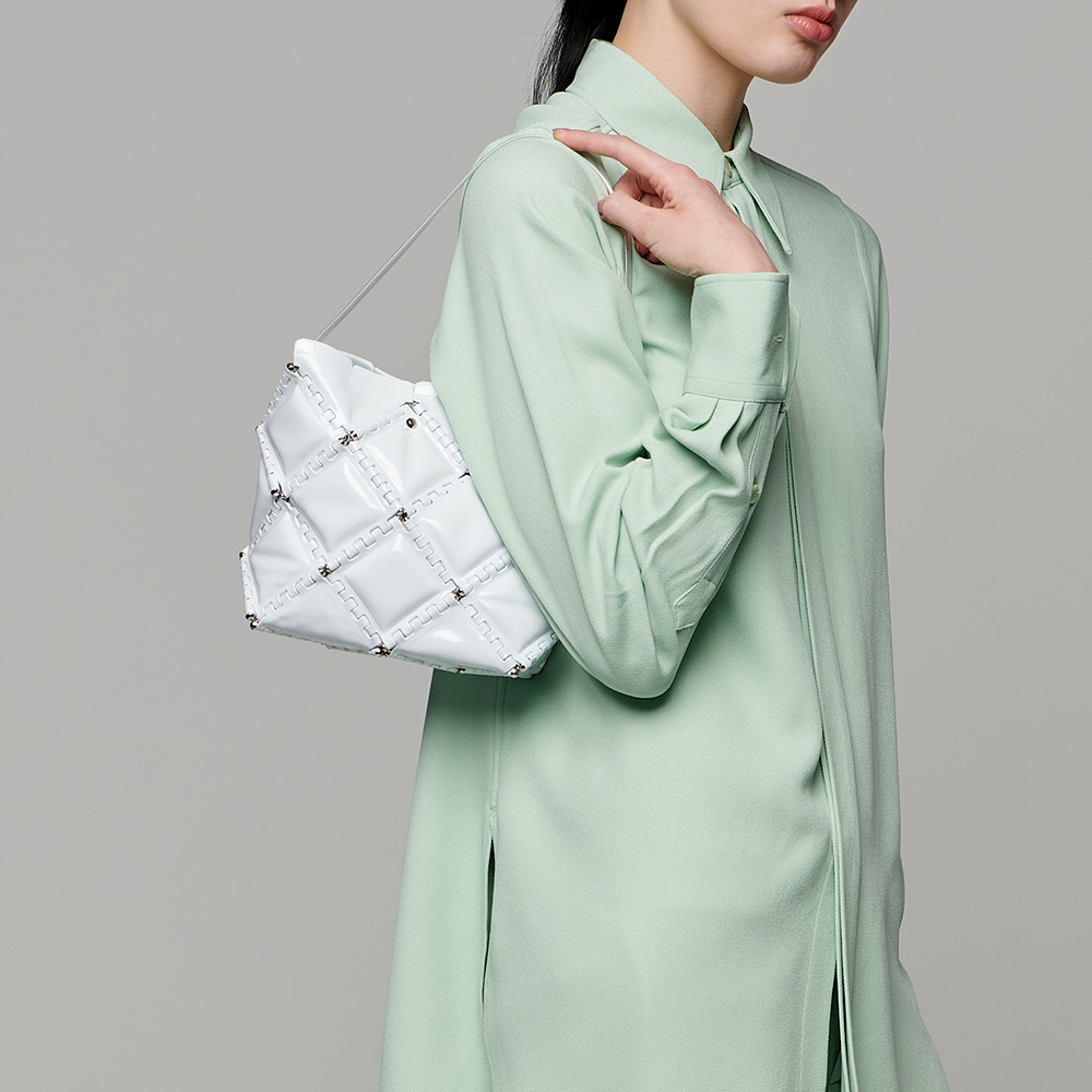 Naptime. コーデュロイクラッチバッグ Amazon.co.jp: 2日間限 格 Naptime コーデュロイクラッチバック