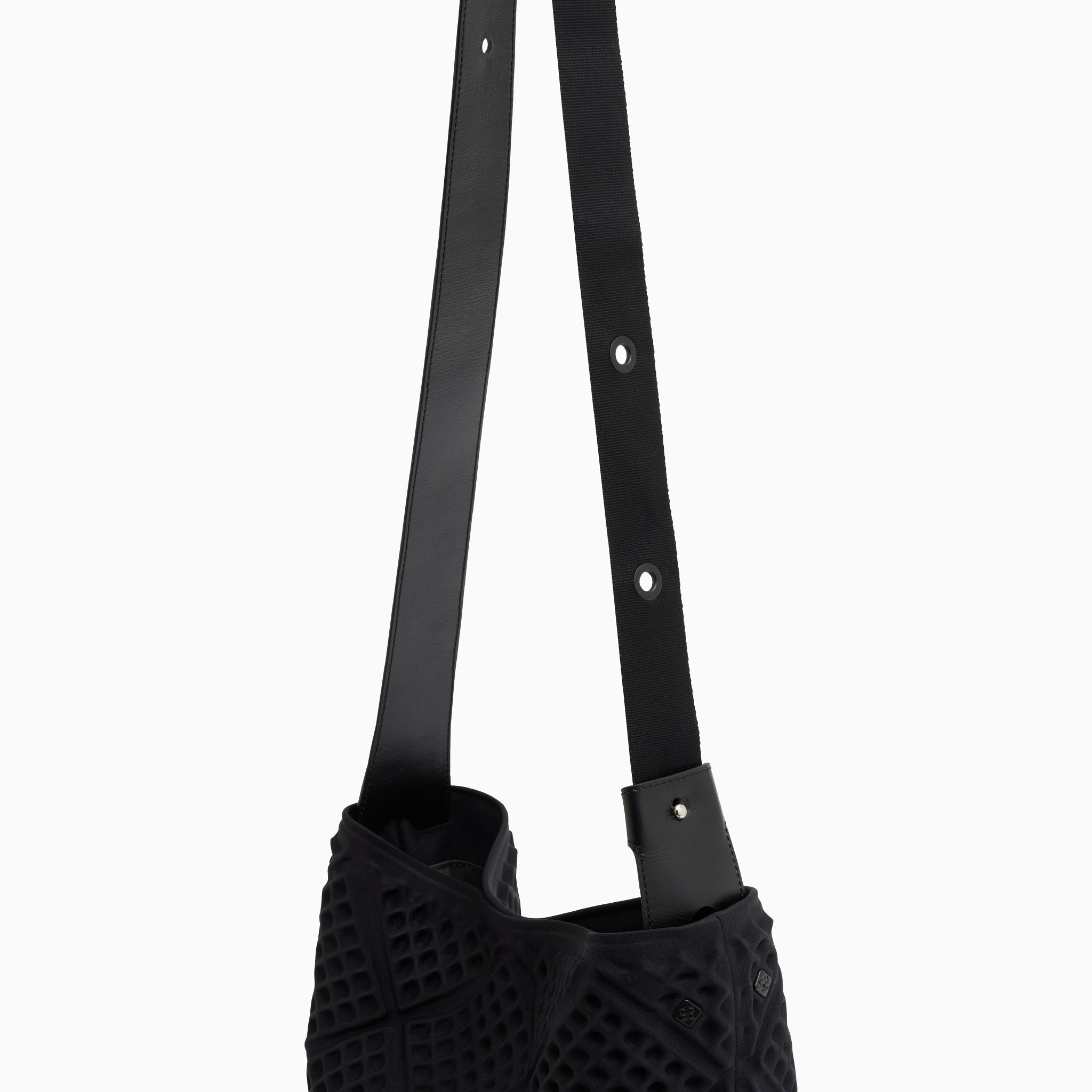 WAF-FUL ONE TOTE S (Black)