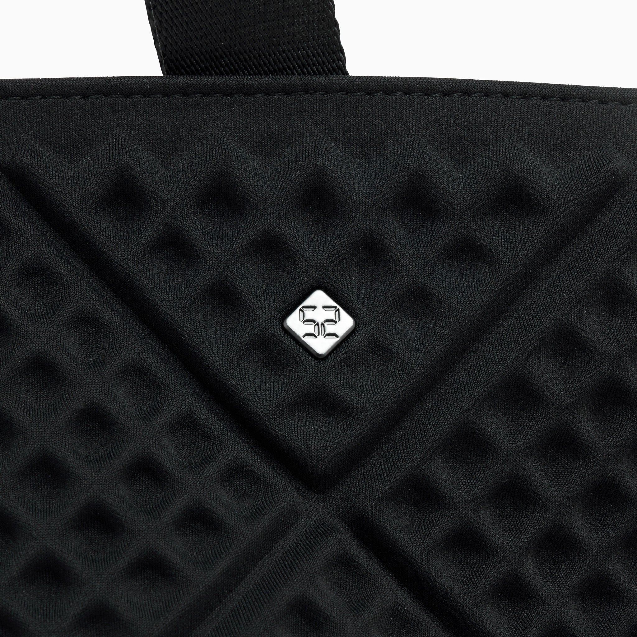 WAF-FUL TOWN TOTE (Black)